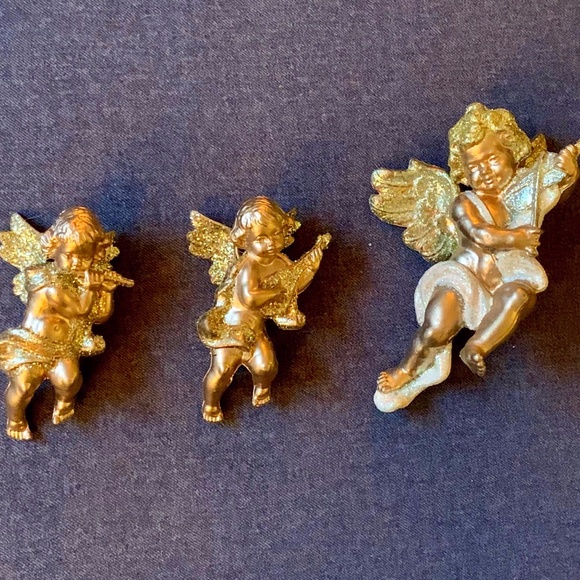3/$45 ⭐️ Christmas Cherub Ornaments - Set of 3 - Picture 5 of 8